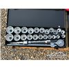 Image 7 : (2) PCE. 3/4 DRIVE SETS &  (2) BOTTLE JACKS