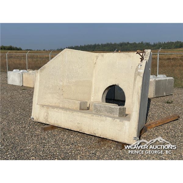 CONCRETE BERM