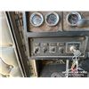 Image 17 : 1998 KENWORTH T800B T/A SLEEPER WINCH TRUCK
