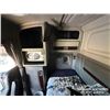 Image 23 : 2013 PETERBILT 388 T/A SLEEPER TRUCK TRACTOR