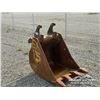Image 3 : FINNING 56 IN. EXCAVATOR DIGGING BUCKET