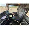 Image 7 : 2020 KENWORTH T800 TRI-DRIVE CAB & CHASSIS