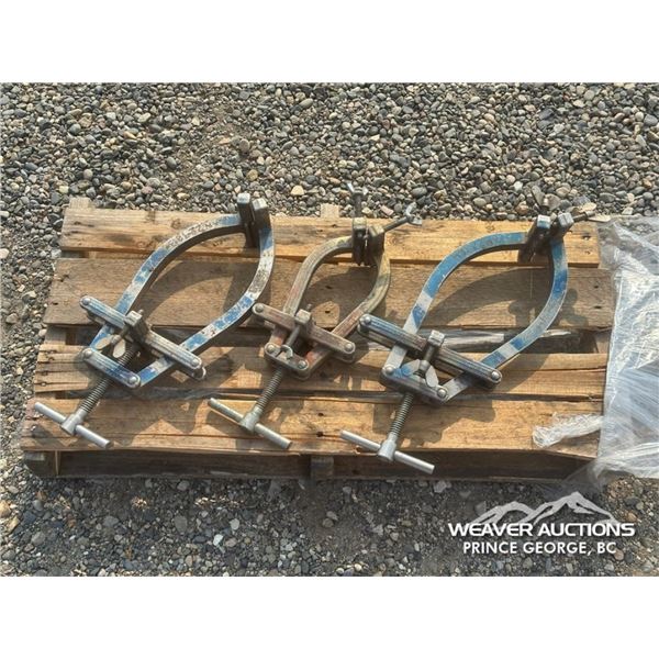 (3) PIPE FITTING CLAMPS