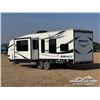 Image 3 : 2015 IMPACT 30FT. T/A TOY HAULER TRAVEL TRAILER