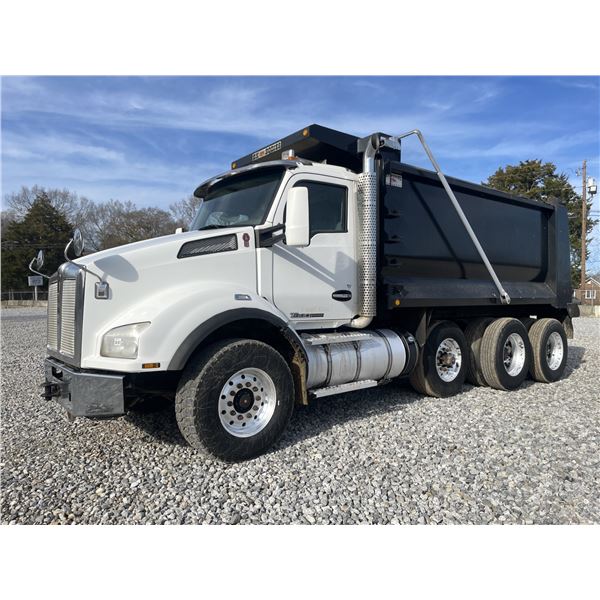 2016 KENWORTH T880 Dump Truck