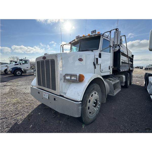 2013 PETERBILT 365 Dump Truck