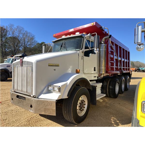 2006 KENWORTH T800 Dump Truck