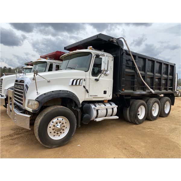 2007 MACK CTP713 Dump Truck