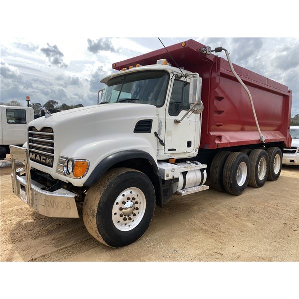 2007 MACK CV713 Dump Truck