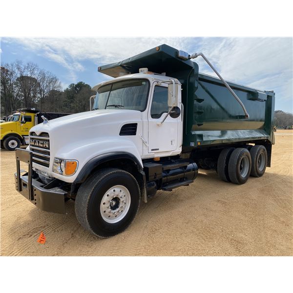 2006 MACK CV713 Dump Truck