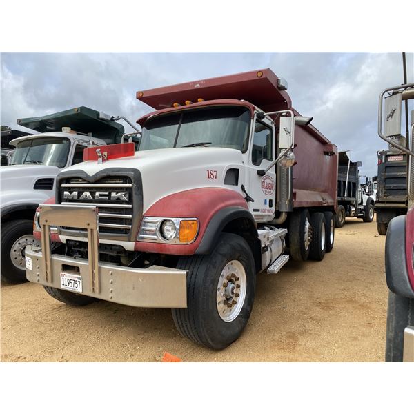2006 MACK CV713 Dump Truck