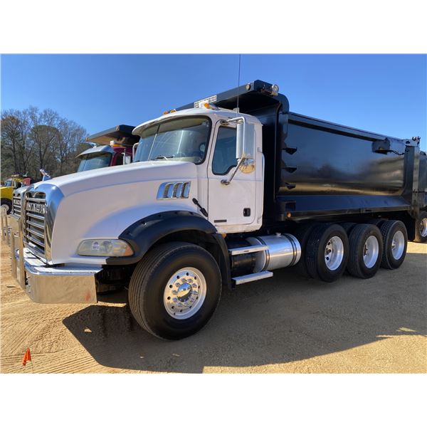 2006 MACK CT713 Dump Truck