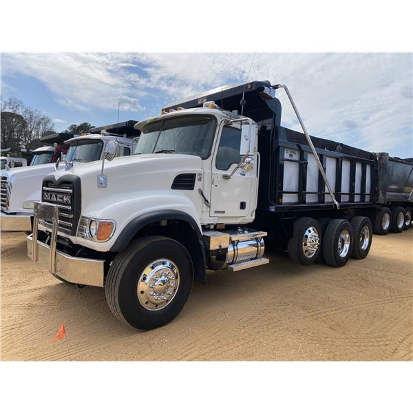 2007 MACK CV713 Dump Truck