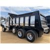 Image 2 : 2007 MACK CV713 Dump Truck