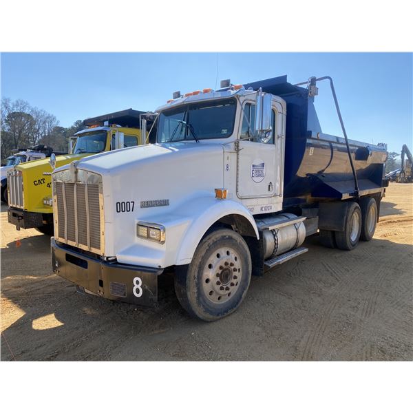 1995 KENWORTH T800 Dump Truck