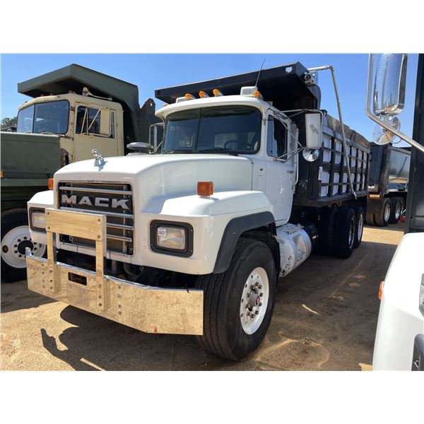 2003 MACK RD688S Dump Truck