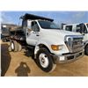Image 4 : 2010 FORD F750 XL Dump Truck