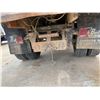 Image 5 : 1998 INTERNATIONAL 4900 Dump Truck