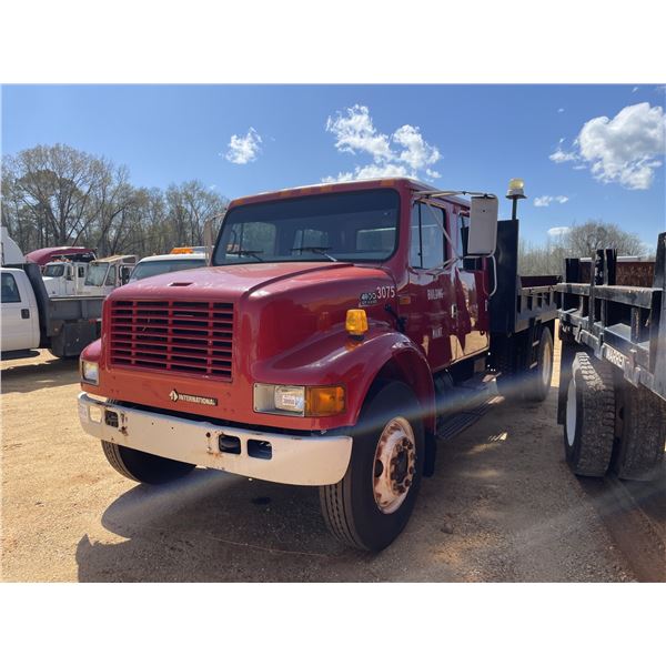 2001 INTERNATIONAL 4900 Flatbed Dump Truck