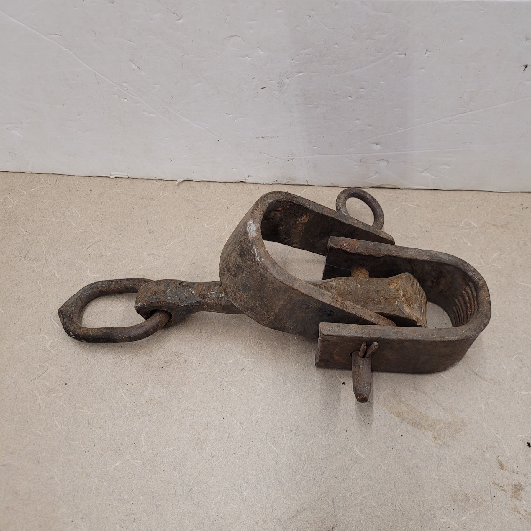 Antique Holder for Well Pulling Tool - Cast Iron