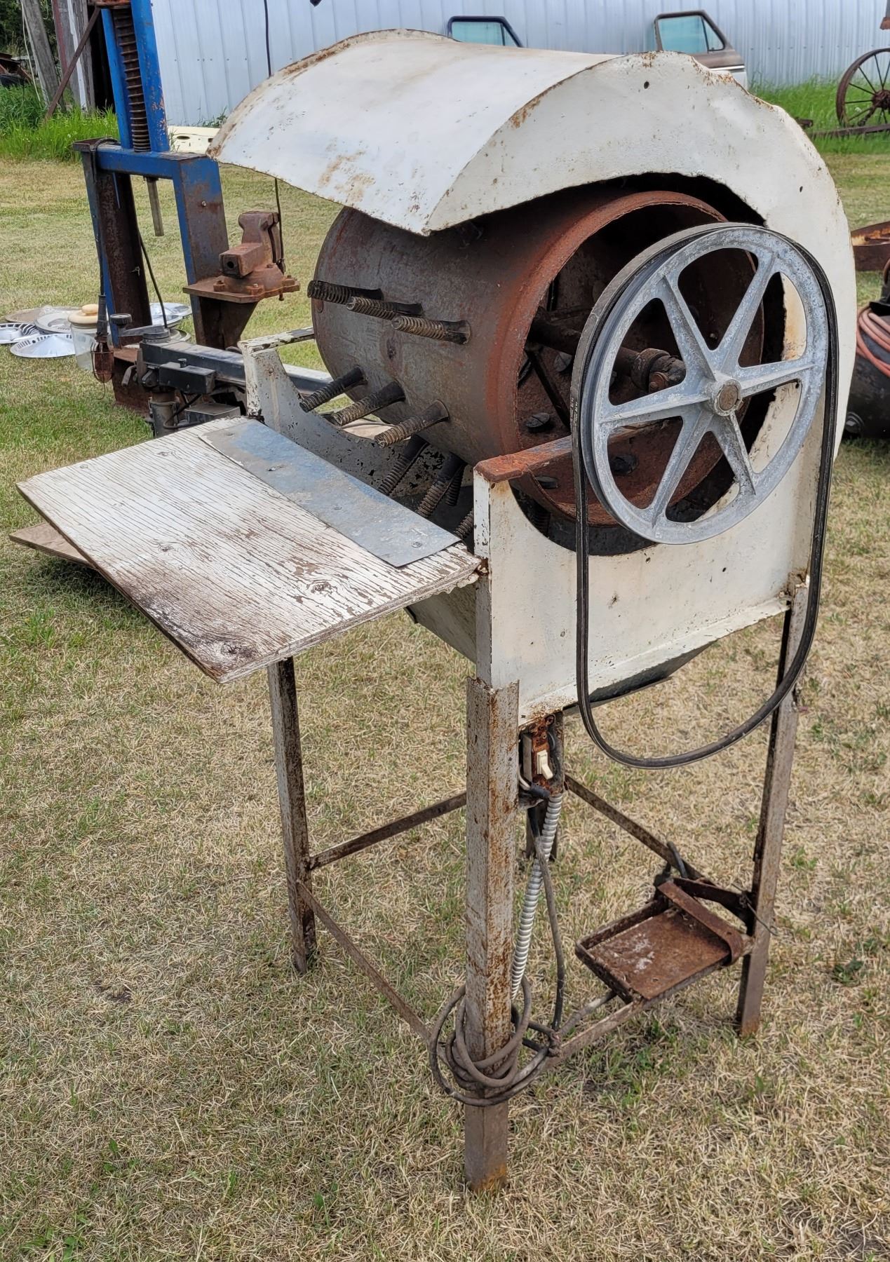 Old Hay Chopper - Old Hay Hayger User Reviews