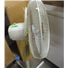 Image 3 : 16" OSCILLATING FLOOR FAN