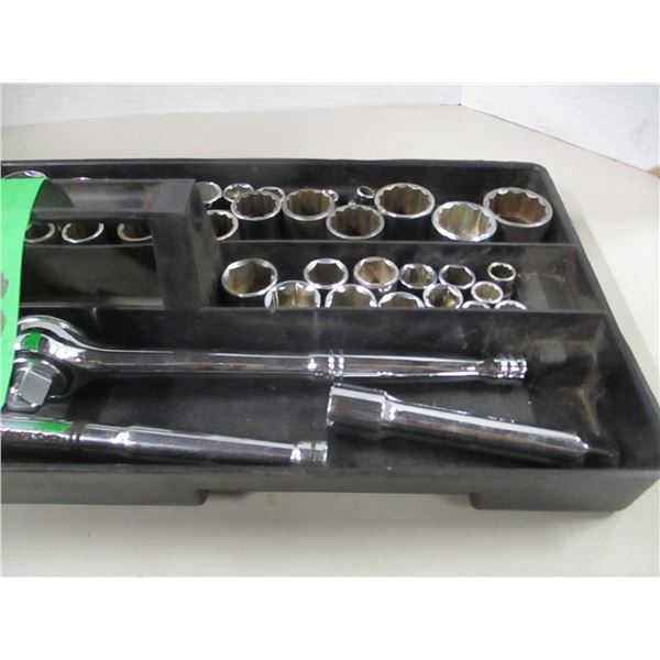 BLACK TRAY, SOCKETS, WRENCHES, RATCHETS