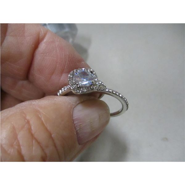 2 PIECE SILVER COLORED RING SET (SIZE 6.75)