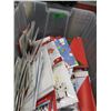 Image 1 : ESTATE:  TOTE C/W VARIOUS CORDS