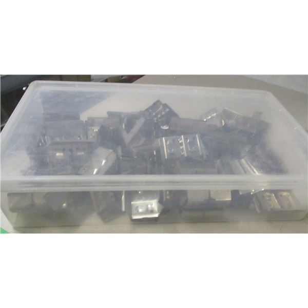 5 PLASTIC BINS C/W ASSORTED HARDWARE