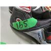 Image 4 : BOX C/W RUNNERS, TRACK SHOES, HELMET