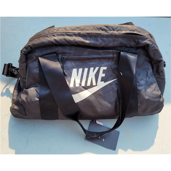 NWT Nike Duffle Gym Bag