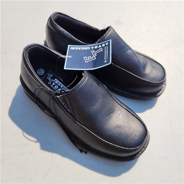 NWT French Toast Childrens Shoes - Sz 12