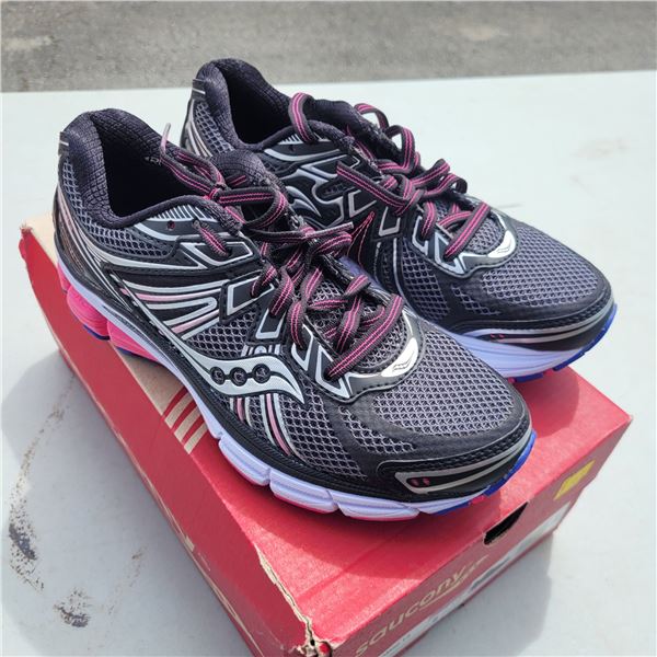 NIB Reebox Saucony Running Shoes - Sz 6