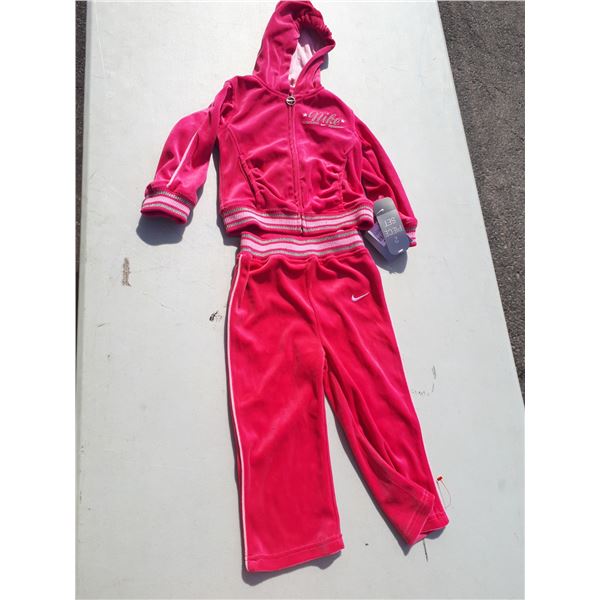 NWT Nike Velour Hot Pink Baby 2 Pice Outfit - Sz 24 Mos