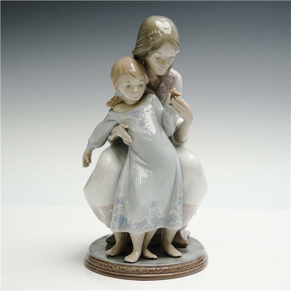 Lladro Porcelain Figurine, Tenderness 1001527