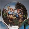 Image 4 : 8pc Collection of Goebel M.I. Hummel Figurines and Collector Plates