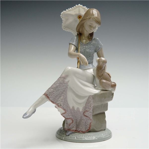 Lladro Porcelain Figurine, Picture Perfect 1007612