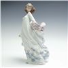 Image 1 : Lladro Porcelain Figurine, Spring Splendor 01005898