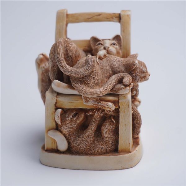 Harmony Kingdom Figurine Box, Rumble Seat with Original Box