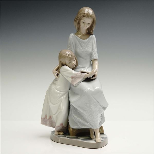 Lladro Porcelain Figurine, Bedtime Story 1005457