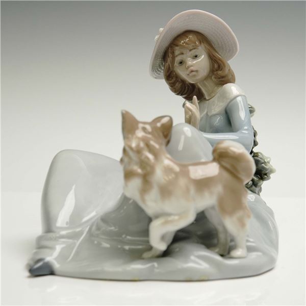 Lladro Porcelain Figurine, Not Too Close 1005781