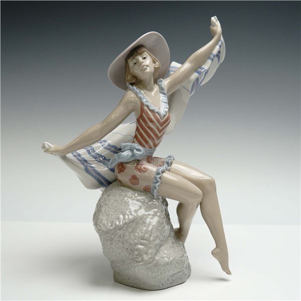 Lladro Porcelain Figurine, Sunning In Ipanema 1005660