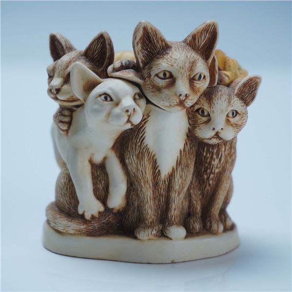 Harmony Kingdom Handmade Fur Ball Box by Peter Calvesbert