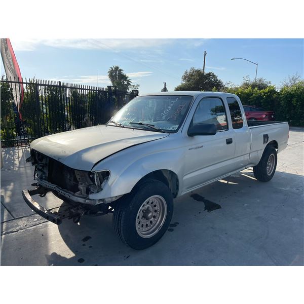 TOYT TACOMA 2001 SALV T/DONATION