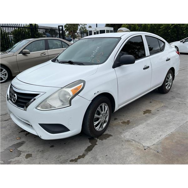 NISS VERSA 2015 O/S T-DON