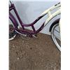 Image 4 : ** Schwinn Cruiser Bicycle - Needs Tube for Tires, As Is - CANNOT SHIP