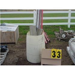 3 BULL FLOATS W/HANDLES