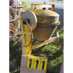 STONE MIXER W/HONDA MOTOR