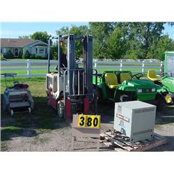 NISSAN ELECTRIC FORKLIFT 2500lb W/CHARGER